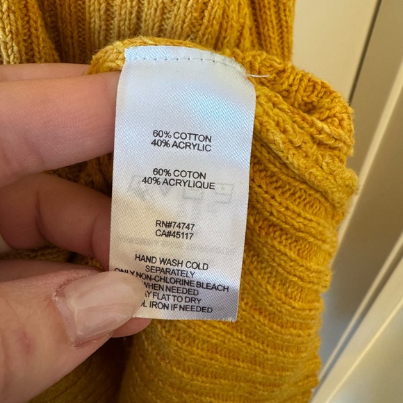 Mustard Yellow Gold V-Neck Oversized Sweater - Picture 6 of 6